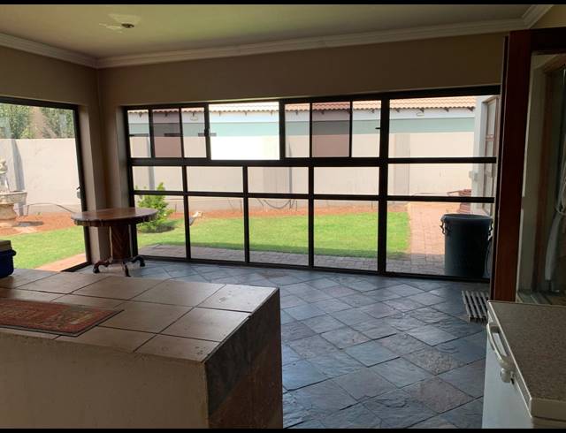 3 BEDROOM HOUSE FOR SALE IN VANDERBIJLPARK SE 8
